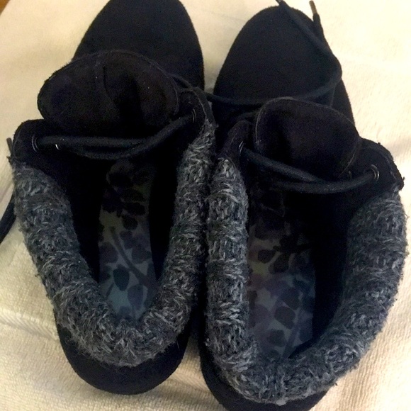 SUEDE SWEATER BOOTIES - Picture 6 of 8